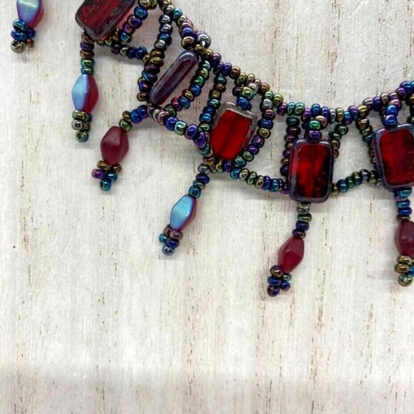Renaissance Beaded Choker 13" Necklace Iridescent Seed Beads Red Rectangle - Picture 3 of 7